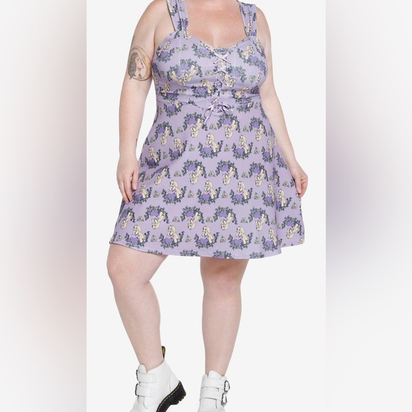 NWT Her Universe Disney’s Tangled Lace up skater sleeveless dress size 5 or 5X - Picture 2 of 6